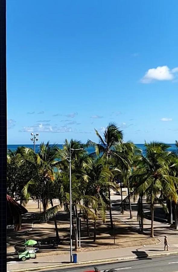 Na Beira Mar De Pajucara- Edif Neo- Apartamento Quarto E Sala- Tem Varanda - Vista Lateral Do Mar- Rua Julio Plech Filho 60 Esquina Com Avenida Doutor Antonio Gouveia - Consumo Eletrico E Pago No Ckeck-Out 1Kwh E 1,35 Reias Maceió Exterior foto